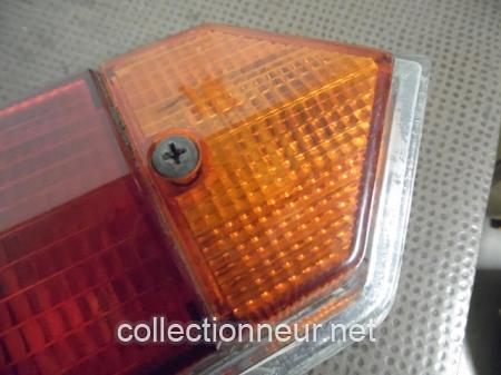 FEU ARRIERE GAUCHE FORD TAUNUS P7A 17M