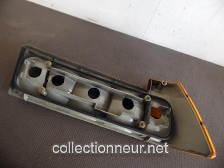 CABOCHON FEU ARRIERE GAUCHE ALFA ROMEO 75