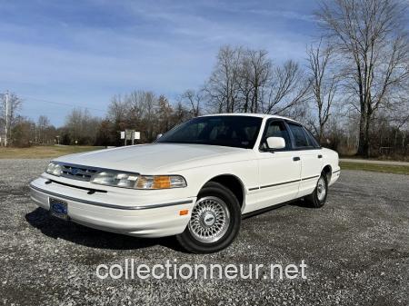 Ford Crown Victoria