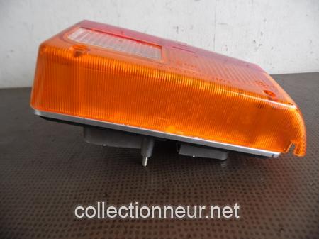 FEU ARRIERE DROIT AUSTIN / MG METRO